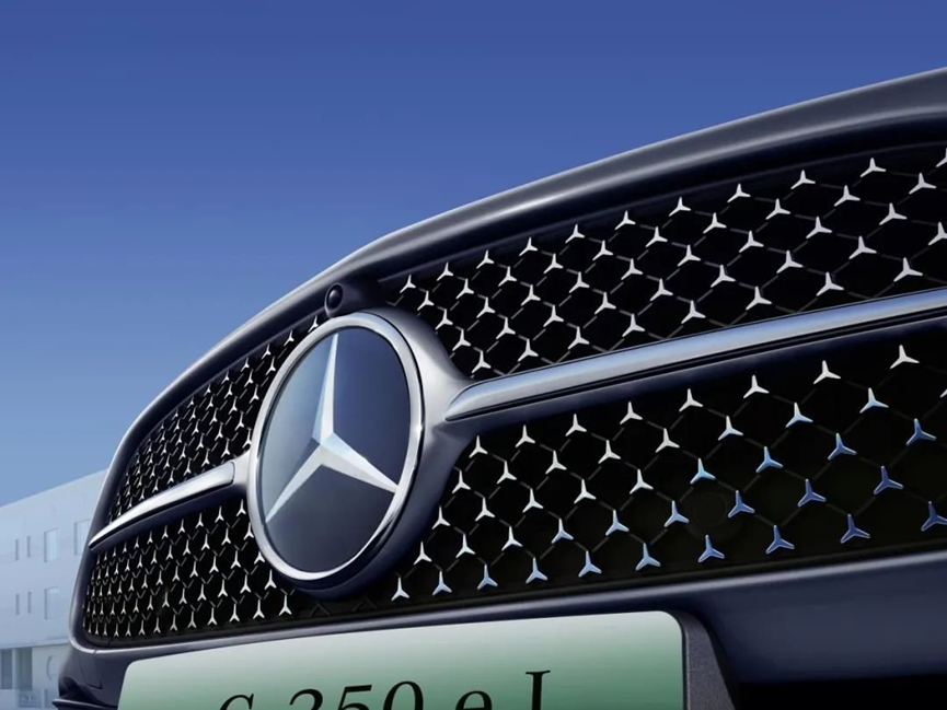 Mercedes-Benz's Plug-in Hybrid